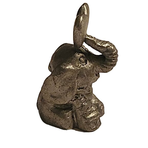 Spoontiques 1991 Miniature Pewter Elephant Figurine Holding Heart P148 - Picture 2 of 9